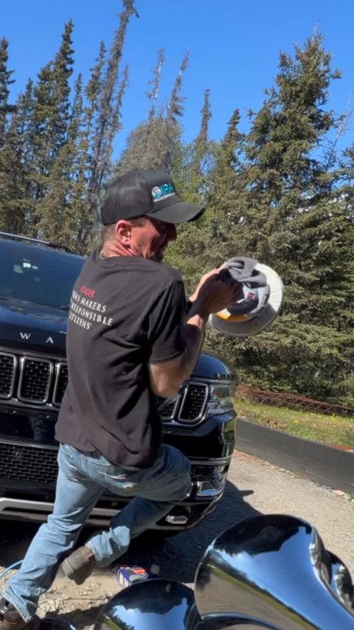 You think this is why the neighbors won’t make eye contact? 🤣 #alaskaelevated #paulandstacy