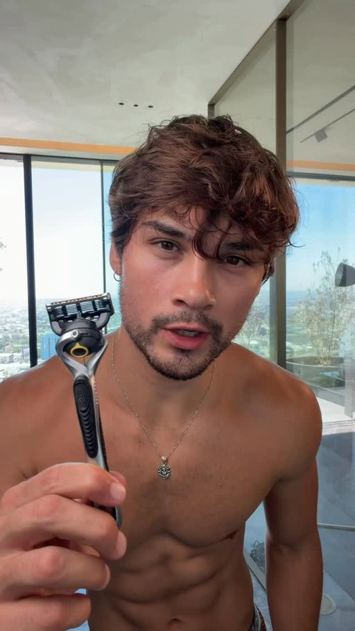 Shave with me 🪒  #skincare #skincaretips #grwm #model #hair