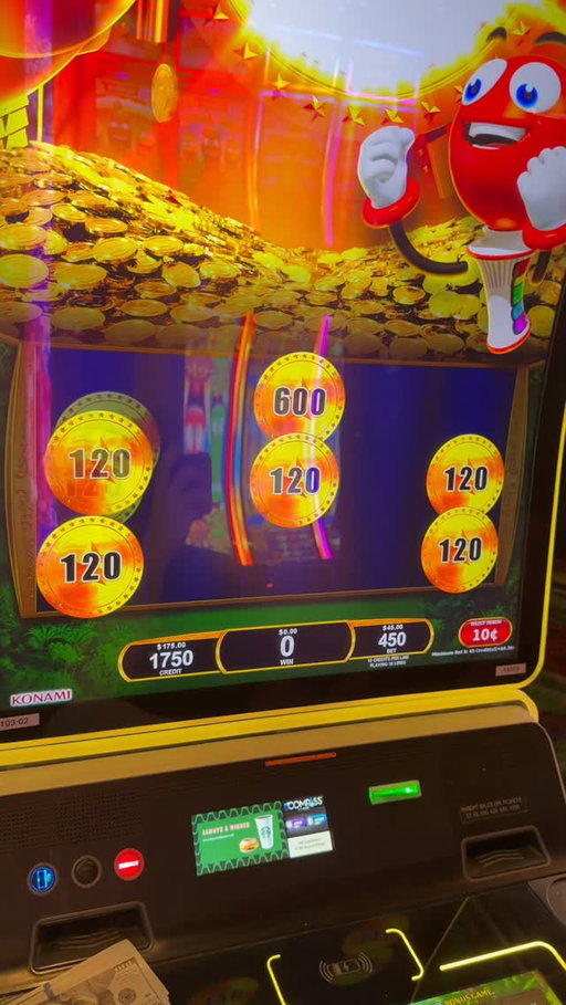 THE GREATEST SLOTS PLAYER IN HISTORY! #gambling #casino #money #comedy #slots