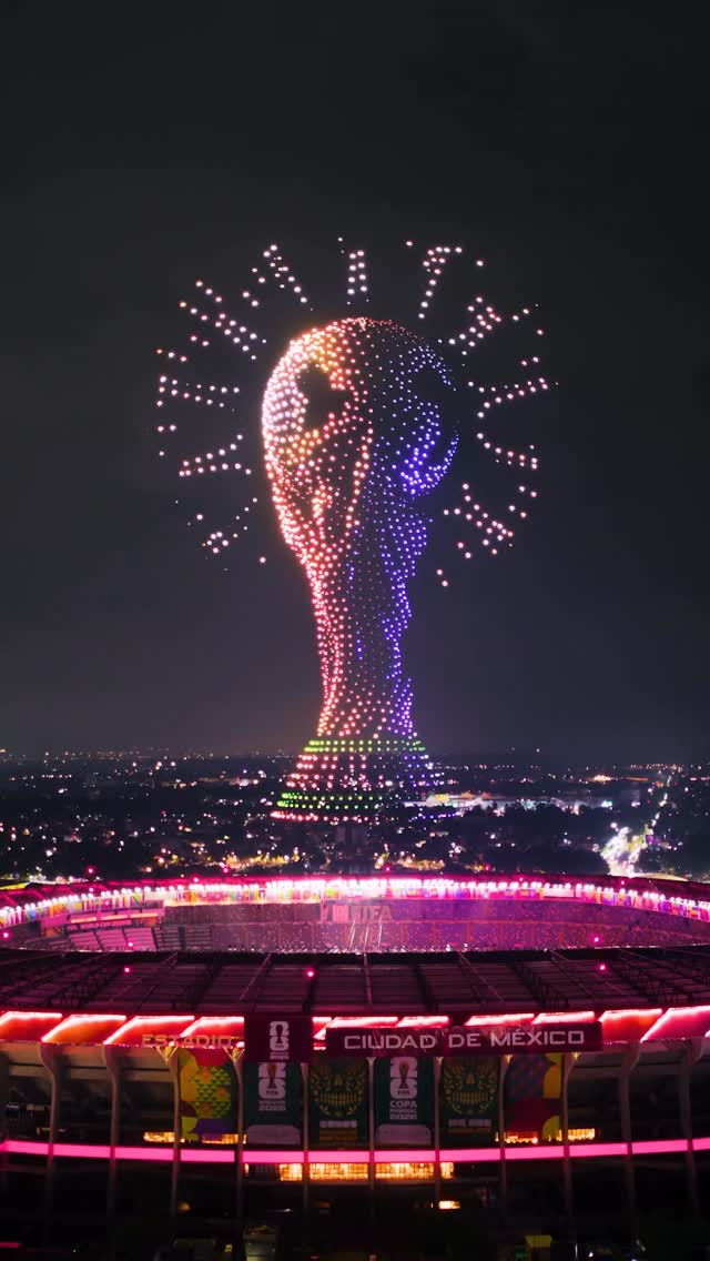 Lighting up the night sky in Mexico City for the #FIFAWorldCup ✨

#NovaSkyStories