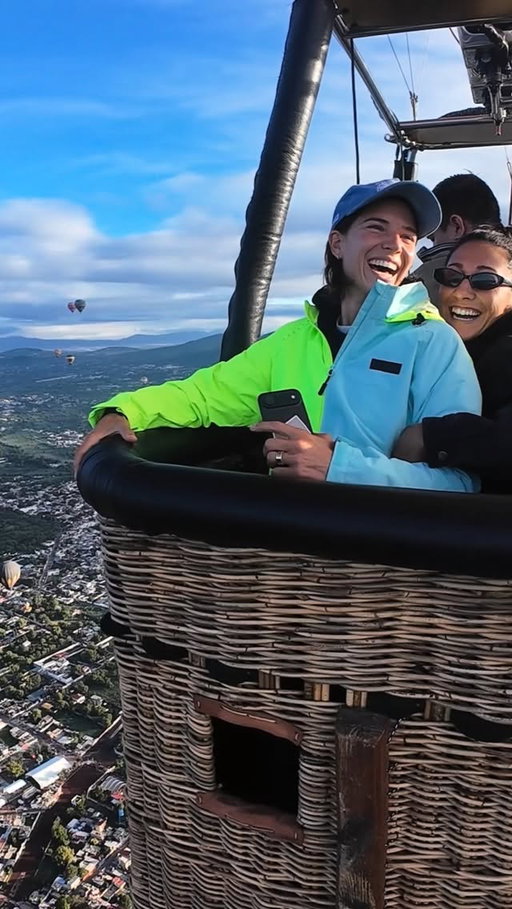 I almost didn’t get on. 🎈 

Here’s to facing my fears and making the most of this one beautiful life! Thanks to @airbnb @airbnbexperiences for this once-in-a-lifetime hot air balloon adventure. 

Happy Mundial!!!!

#airbnbpartner