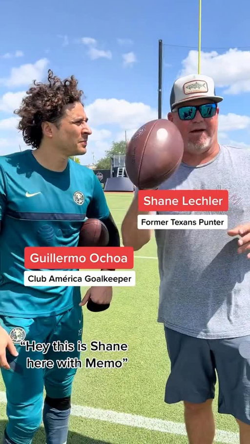 Memo Ochoa making NFL field goals look easy 👀