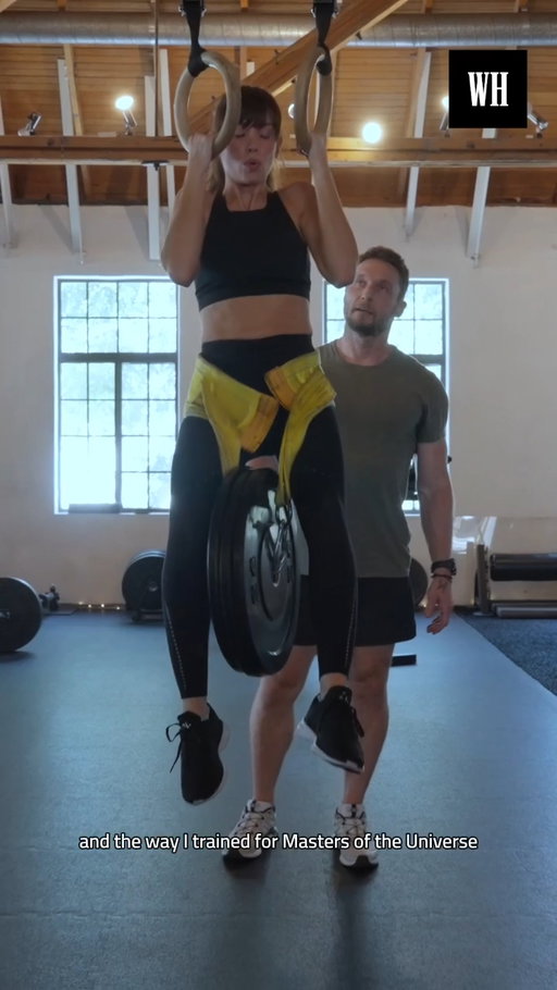 There's no denying @alisonbrie is a beast in the gym... especially when it comes to pull-ups.

Alison breaks down her training for @glownetflix vs @mastersmovie. Are pull-ups her real-life super power? We think so.

Watch her full episode of Strong Like with the link in bio.

EP: @dorennanew
Set Producer: @janiebooth
DP: @dwyski
Camera: @razorcrank
Editor: @therealjosharcher