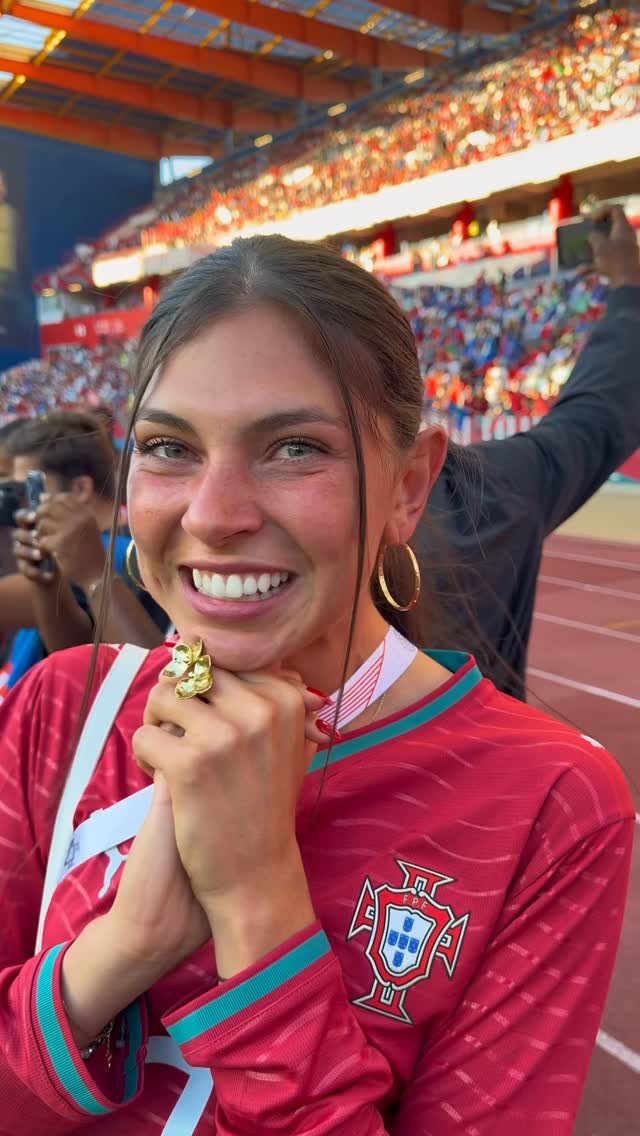 Last Portugal game before the World Cup, done! I tried again everything to meet Ronaldo, unfortunately it didn't happen. But giving up is not an option. Together we can do this, our day will come ❤️🐐 btw I truly want to thank you all for the love on my recent post, you guys are the best!! 🙌 Siuuuuuuu