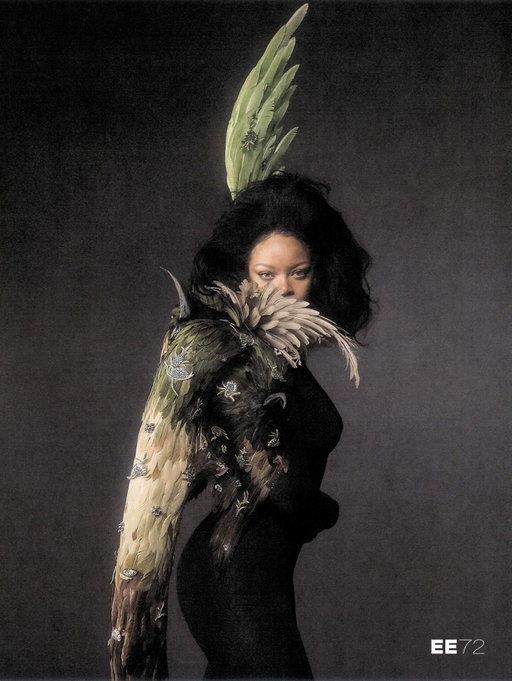 RIHANNARELLI

@Badgalriri wears Schiaparelli Spring/Summer 2026 Haute Couture photographed by @szilvesztermako and styled by @edward_enninful for @EE72. 

From the ateliers to the runway, the sharp-shouldered ‘Elsa’ jacket is enhanced with four hand-sculpted 3D bird beaks in shades of browns and mauves and defying gravity hips. The collar turns into a lightweight wing embroidered with thousands of hand-painted sfumato effect feathers and warm silver bijou embroidery.

Styling and Creative Direction: @edward_enninful
Photographer: @szilvesztermako
Hair: @yusefhairnyc
Makeup: @ammydrammeh
Nails: @jennynails
Style Director: @denagia
Fashion Editor: @rebeccapurshouse
Set Design: @felixgesnouin
Tailor: @briannatoomer 
Production: @wearecounsel

#Schiaparelli #Rihanna