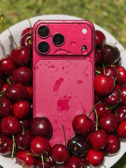 First look at the iPhone 18 Pro Max in the alleged all-new color, Dark Cherry. 🍒 🌸

No AI was used in these photos. 

#iphone18pro #iphonecolors #apple #colors #iphone