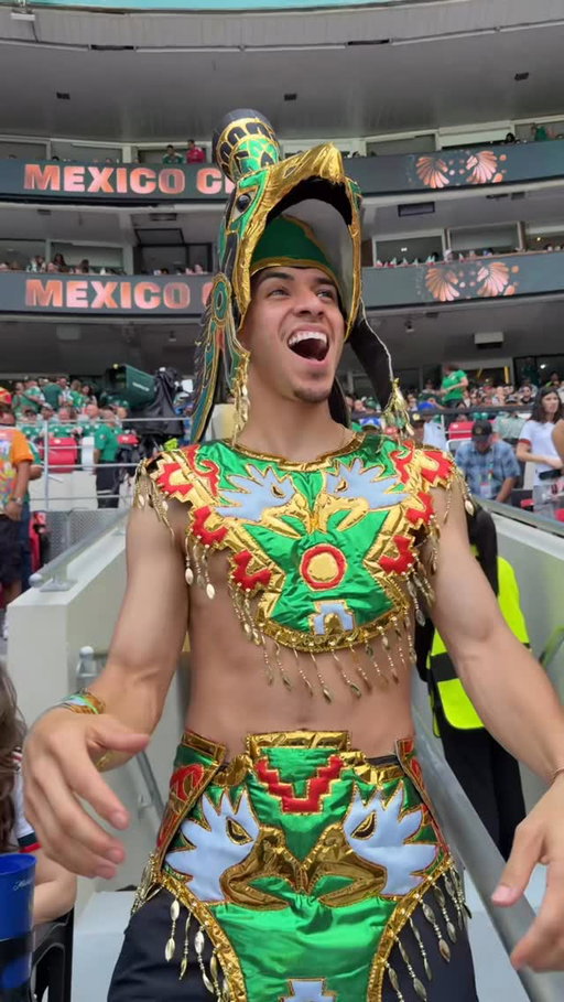 VAMOS MEXICO!! Estadio Azteca you are BEAUTIFUL 🇲🇽⚽️🔥 #FifaWorldCup2026