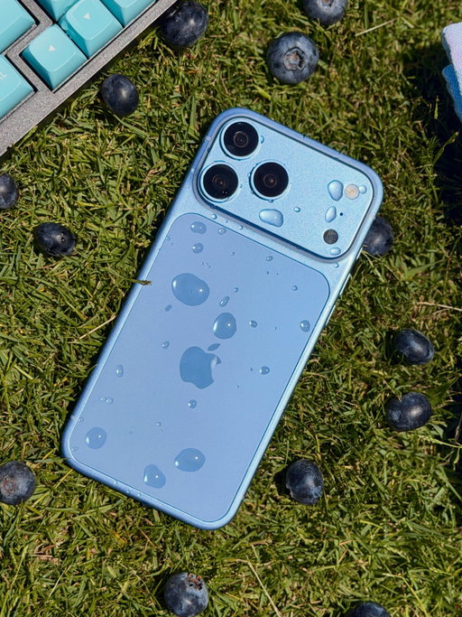 First look at the upcoming alleged Light Blue iPhone 18 Pro Max. 🦋🐬🩵🫐

No AI was used in these photos. 

#iphone18promax #apple #colors #lightblue #appleleaks