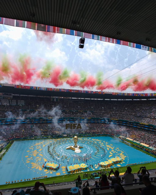 🇲🇽¡HISTÓRICO! 🇲🇽

El Estadio Ciudad de México se convirtió en el único recinto en recibir tres Copas del Mundo... 🏆¡Así vibramos con todos los Incondicionales en nuestra Inauguración! 💚✨
#SomosMéxico