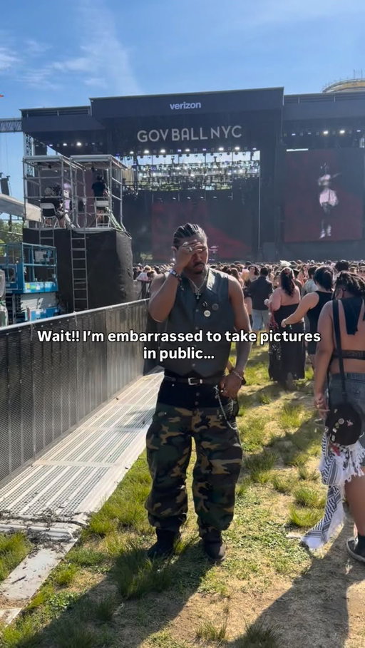 Bro is getting fed up 😭

#shy #pictures #thatonefriend #friends
