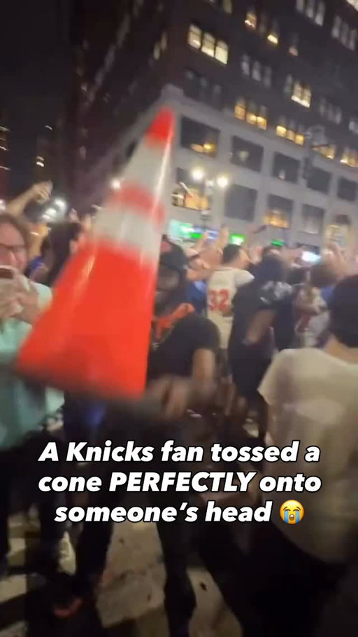 AIN’T NO WAY BRO… this video made my DAY 😭

(via @sidetalknyc)