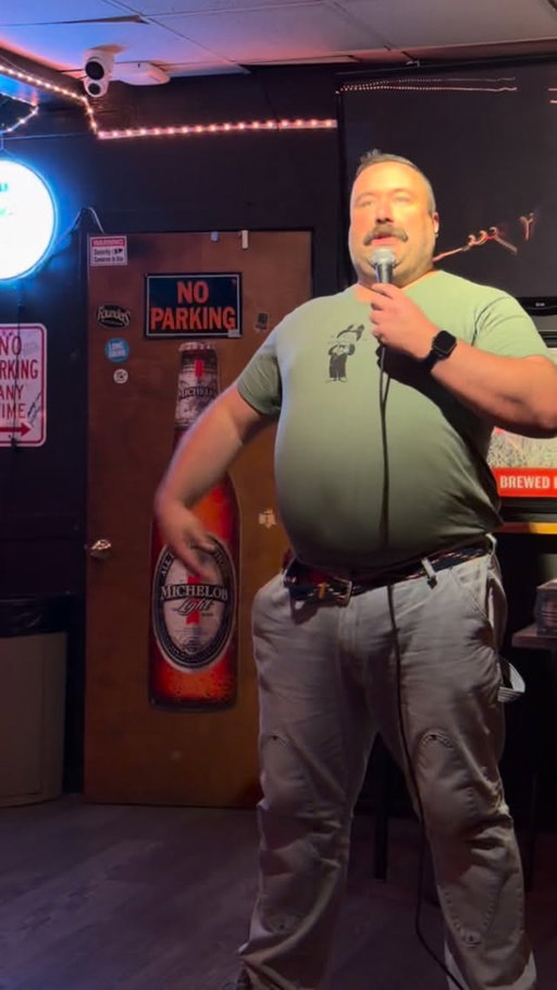 🎉 Happy Birthday to me!
🎤 Final set at Manny’s Bar & Grill
📚 Big men in history failing at 47
📸 Real talk about dick pics
🌪️ Ignored a tornado warning—TornadoSchmornado!
#StandUpComedy #GrandRapidsComedy #TornadoSchmornado