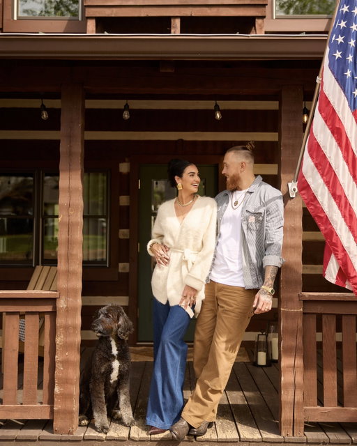San Francisco tight end @gkittle and his wife @clairekittle teamed up with our Design Crew to turn their newly renovated Nashville cabin into treehouse-inspired retreat. We brought the outside in through natural materials and a soft palette of blues, greens, and earthy tones. Tap our link in bio to book your free Design Crew appointment!