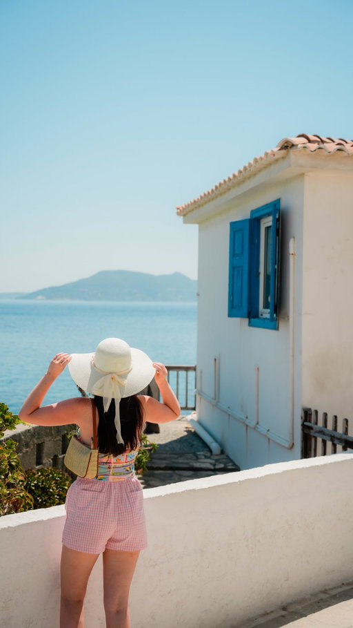 If you’ve ever landed abroad and switched your data on without thinking, then this one’s for you 📱✈️

Last year I came home from a trip, opened my phone bill, and it was honestly embarrassing. I got charged a small fortune just for using my phone like I do at home. Roaming fees are one of the most overlooked travel costs out there.

Now I use @jetpacglobal, which is a global travel eSIM you download and activate right from your phone BEFORE you leave. No SIM swap, no airport kiosk queues.

The second I landed in Greece, I had data. Calling the hotel, Google Maps, WhatsApp all of it. Compared to roaming charges, I saved around 70% 🤯

But the part that actually surprised me is that if your flight is delayed 1+ hour, Jetpac gives you FREE lounge access. I had no idea that was even a thing.

✨ Use code MOLLYH15 for 15% off your eSIM ✨

Save this for your next trip — your phone bill will thank you.
