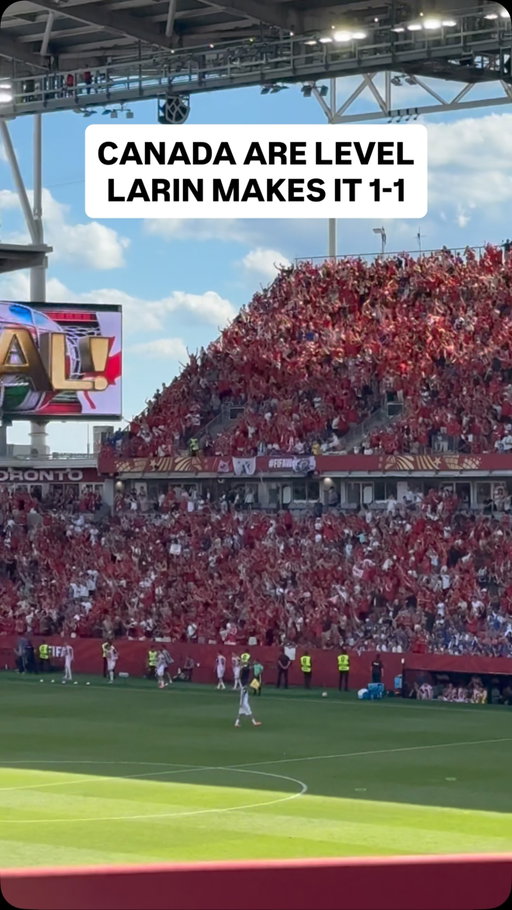 SCENES IN TORONTO. CANADA SCORE 

#worldcup #fifaworldcup #footy #bosnia #canadasoccer
