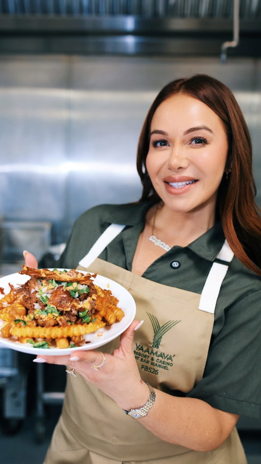 Making Quesa Birria Fries with @happybelliesbyjenny at @yaamava !🤤🍟

Available through August 4th! come try them before they’re gone! ❤️

#QuesaBirriaFries #Yaamava #Chiquis #JennyMartinez