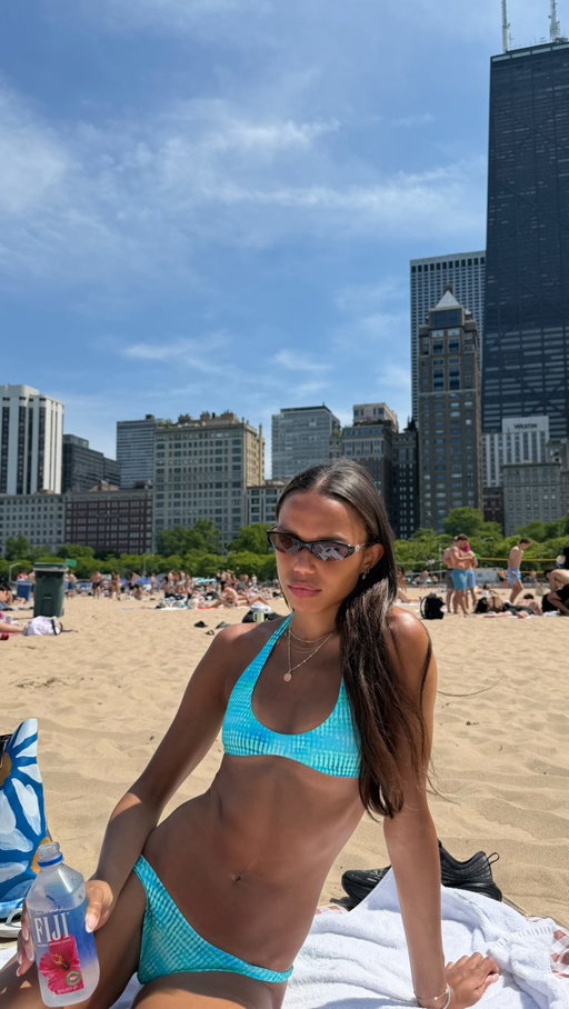 Beach days are better with @fijiwater 

#FIJIWaterPartner