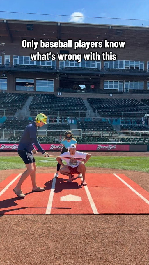 What’s wrong?? ⚾️
#baseball #baseballislife #baseballlife⚾️