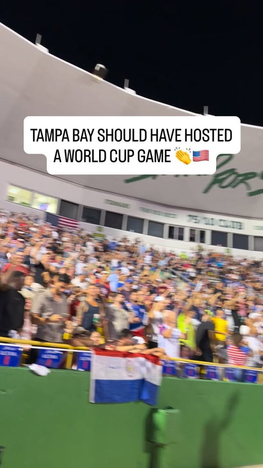 This is literally just a watch party and the energy is insane!! @scotttavlin @theabbymurphy