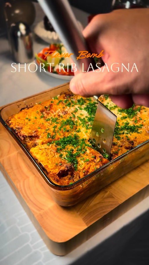 Short Rib Lasagna 🤤 

Comment YES if you want the recipe ✨

#reels #explore #shortrib #lasagna #simplerecipe