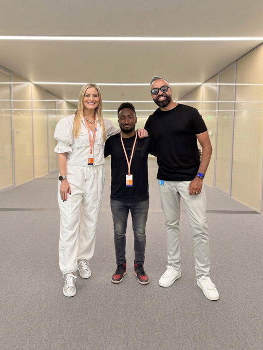 We could’t forget about the Squad Photo now could we? 😜 #AppleEvent #WWDC26