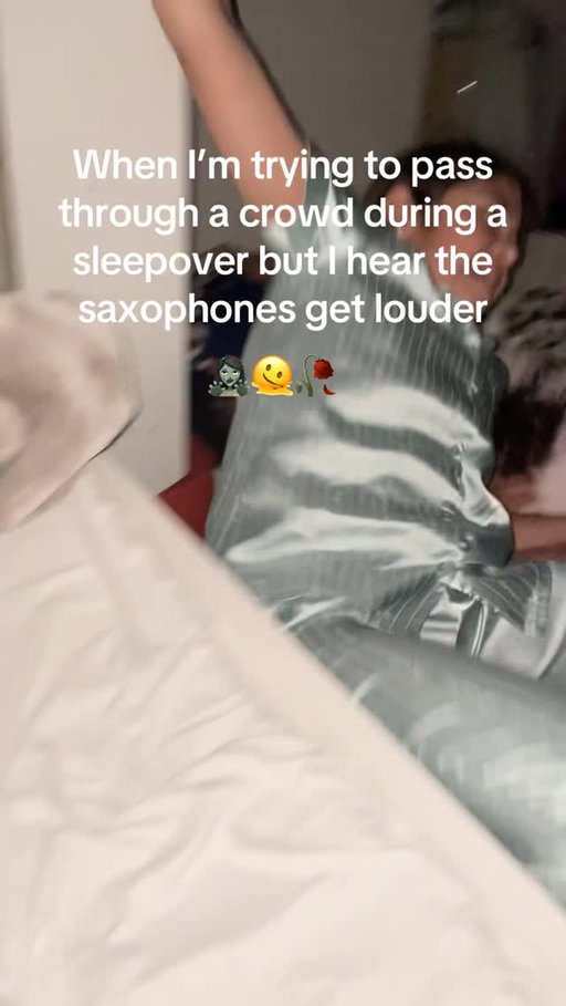 Love the new alarm clock 🥀😬

( via -buba.hiba/TT )