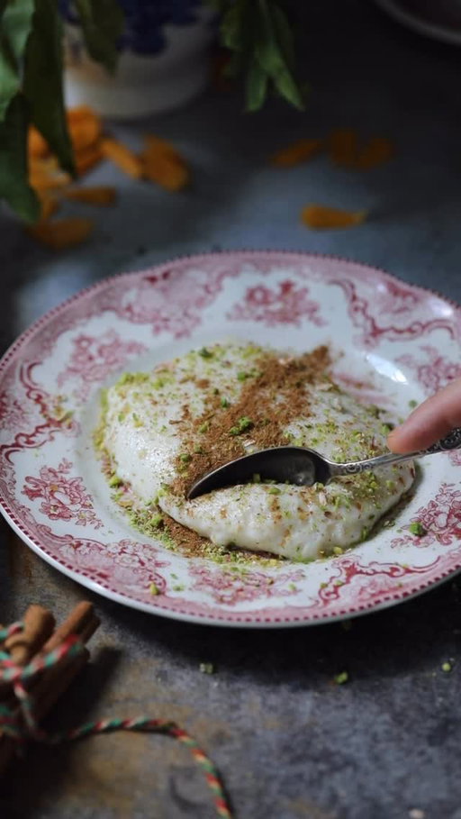 It may sound strange, but this vanilla-scented milk pudding from the Ottoman Empire uses boiled chicken breast to achieve its thick texture. I promise you that you can’t taste or smell the chicken at all, thanks to the chicken soaking in ice water 2-3 times, then milk with aromatics to completely remove its flavor. There’s a modern version that replicates the texture without chicken, but I wanted to make the original version for you first because it is such an interesting recipe. What do you think?

The recipe is on my website, link in bio!