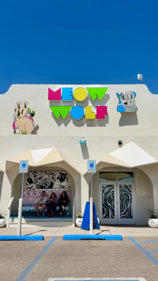 If you haven’t been to @meowwolfsantafe in a while, you haven’t seen everything yet.

Life got busy, so it had been a bit since my last visit to The House of Eternal Return. But I love going to @meow__wolf with someone who hasn’t been before, and so we recently took my one-year-old son, and I was reminded just how great the original Meow Wolf is. House of Eternal Return in Santa Fe, New Mexico is a living, changing exhibition, and there’s always something new to discover.

My son is still too young to follow the mysterious storyline, search for clues, and piece together the secrets hidden throughout the exhibit, but there was still so much for him to explore. He loved taking in the lights, colors, sounds, and interactive elements around every corner.

Float Cafe was also a pleasant surprise. I remembered the great cocktails and grab-and-go snacks from previous visits, but the cooked food options were new to me. We ordered the Chicken Tenders, the Southwest Chile Cheese Dog, a Soft Pretzel, and a Churro Sundae, and we loved it all. Worth a stop before, after, or as a break during your visit.

And this summer, Meow Wolf Santa Fe is adding another layer to the experience with Phenomenomaly, a new immersive live performance series running throughout the season on select dates!

If it’s been a while since your last visit, this is your nudge to go again. When was the last time you visited Meow Wolf Santa Fe? 🌀#MeowWolfPartner