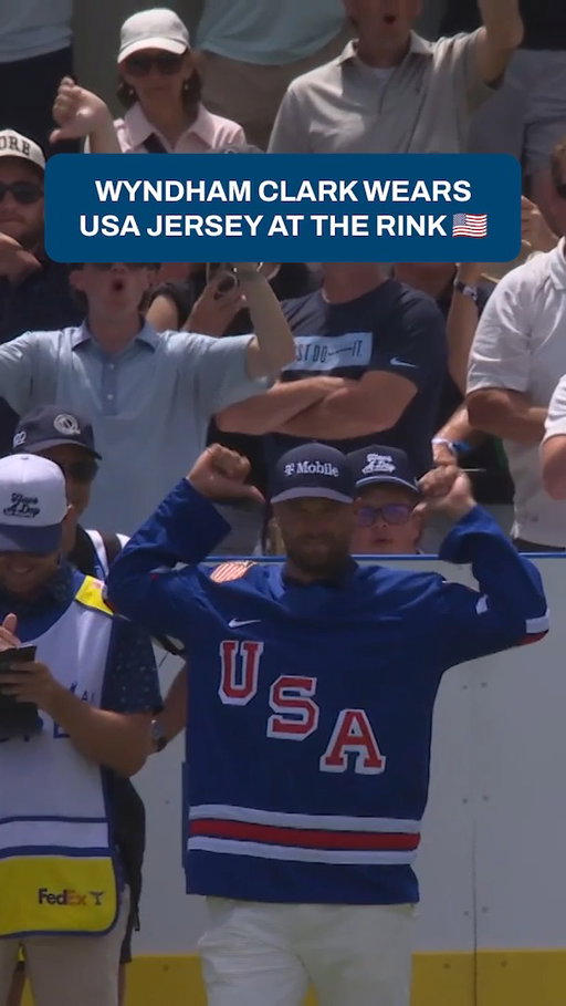 If you walk into the rink hole wearing a USA jersey, you better walk away with a birdie 😂
📺 Golf Channel