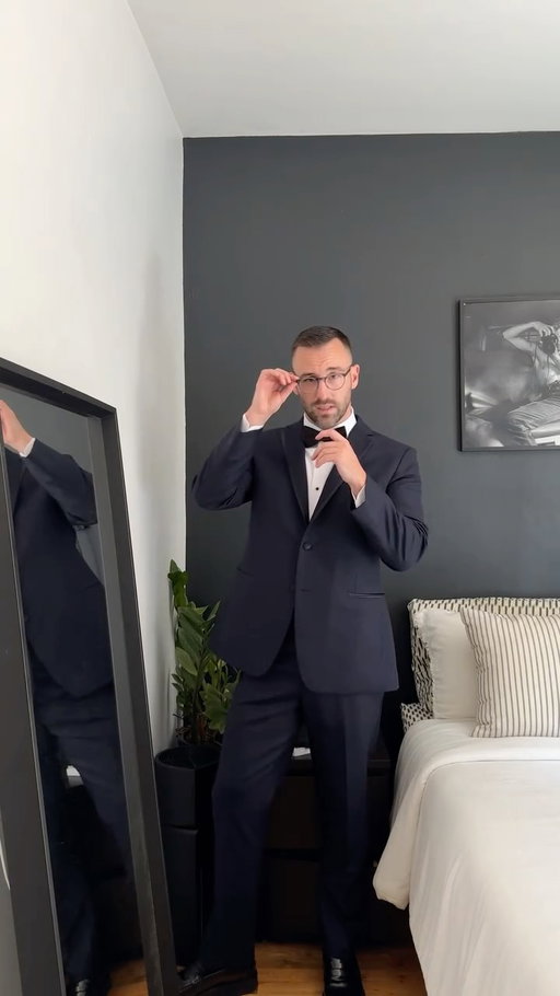 If you’re looking to stand out in a sea of black ties, we’re your guys. Explore formal fits that actually suit your style (and might make a little history). 

Which look is your fave?

Creator’s IG: @sinkthesun