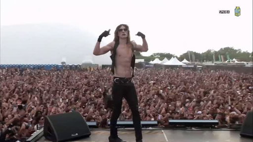@2hollis performing Save That Shit by Chief Keef at Summer Smash