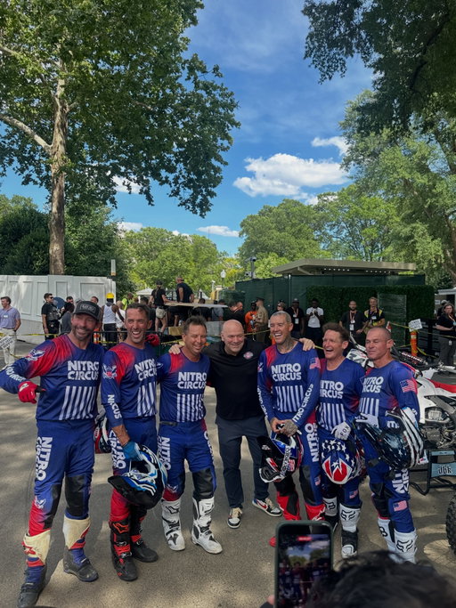 An unforgettable day at the White House. 🇺🇸

Thank you @DanaWhite for the opportunity, and thank you @NitroCircus for continuing to create once-in-a-lifetime experiences. Proud to be part of it and grateful for everyone who made it happen.

#NitroCircus #WhiteHouse #DanaWhite #MotocrossUSA #FreedomFest250 🇺🇸🏍️