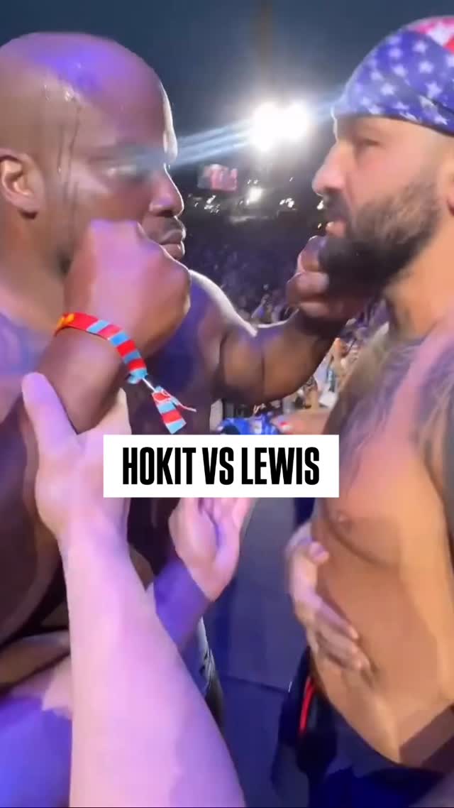 Josh Hokit and Derrick Lewis were chirping during their faceoff 👀

via @champ.rds
