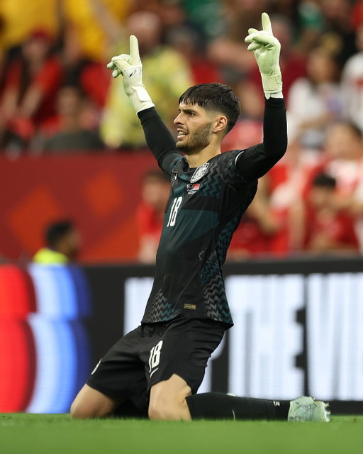 PAT BEACH SHOUTOUT! 🏖️

First #FIFAWorldCup match, first clean sheet 🧤

#Socceroos
