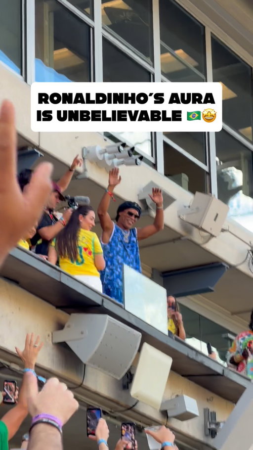 I was SO close to RONALDINHO 🇧🇷🐐 #worldcup #brazil #ronaldinho #worldcup2026 #jogabonito