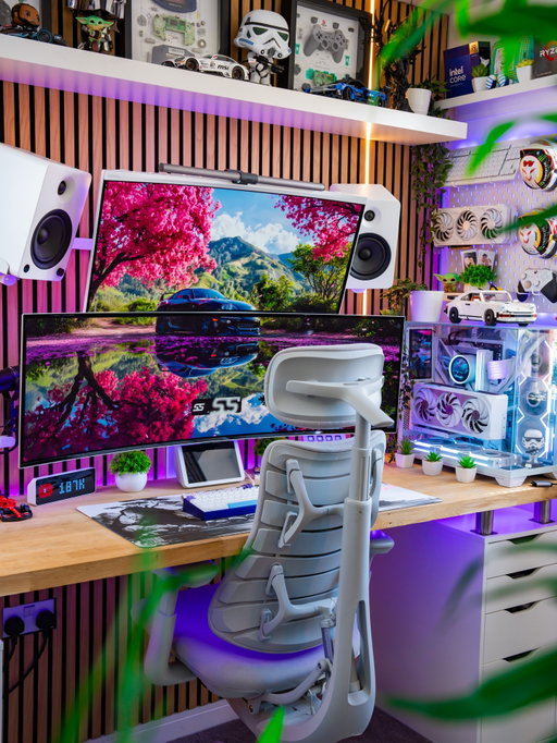 Happy Sunday gamers 🌿☀️💜

What’s everyone got planned for this relaxing day? What games are you playing at the moment? 🎮

I’m loving the summery vibes in the studio right now, even if the weather in the UK is anything but sunny at the moment 🙄😅

#pcsetup #desksetup #gamingroom #setupinspiration #gamingsetup