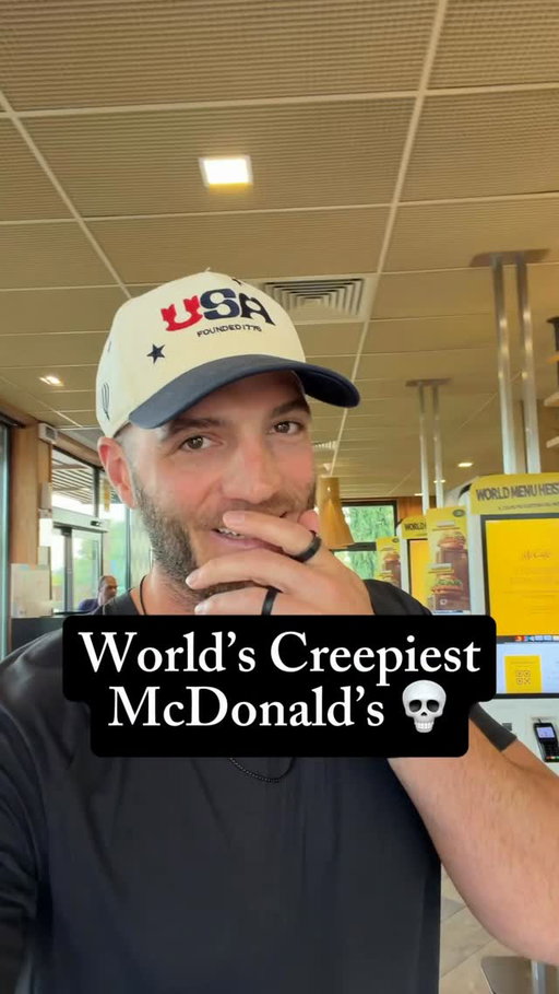 Is this the creepiest McDonald’s in the world? 😳

📍McDonald’s Frattocchie, Italy

#mcdonalds #italy #rome