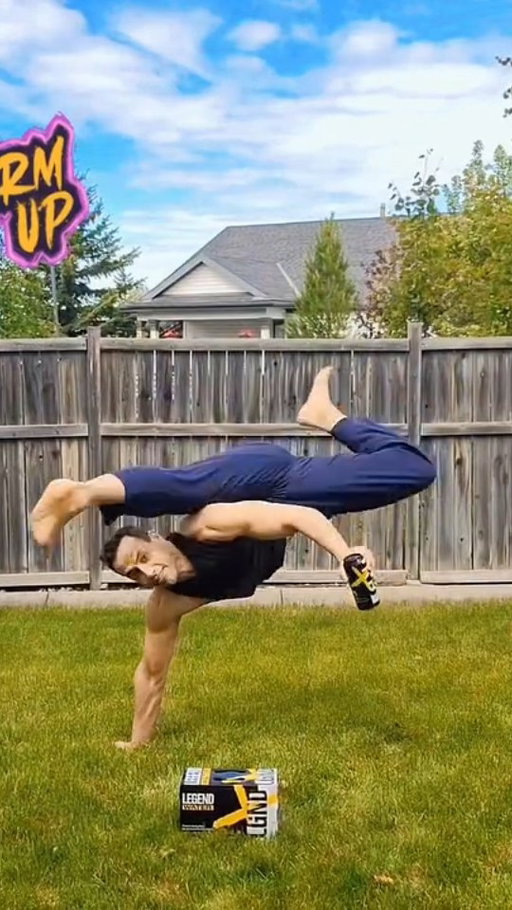 🎮 ⬇️ ⬅️ ❌️➕️⭕️

Warm ups

#martialartstraining #martialartist #jumpkick #daysoffwork