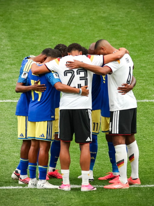 🇨🇼 🤝 🇩🇪