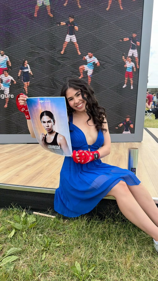 I came to test my MMA knowledge and left feeling like a UFC fighter.👊 #MetaPartner

The wraps, the walkout, the memorabilia, the fight poster… this experience so immersive😊👊

What’s one UFC question you’d ask @meta.ai on the upgraded app? @meta 🤔