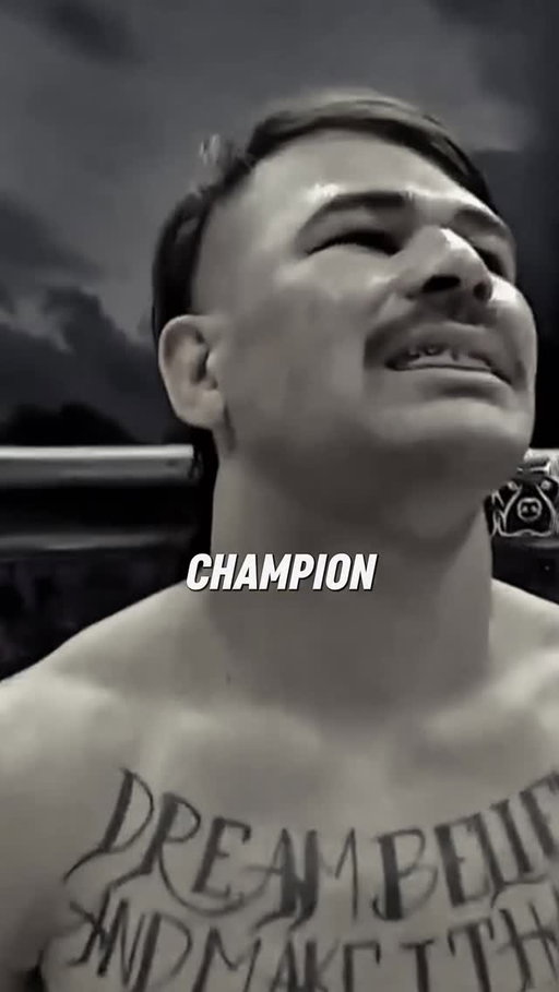 Bruce Buffer accidentally introduced Diego Lopes as the champion before quickly correcting himself and calling him the contender. 😅

( via @UFC )
