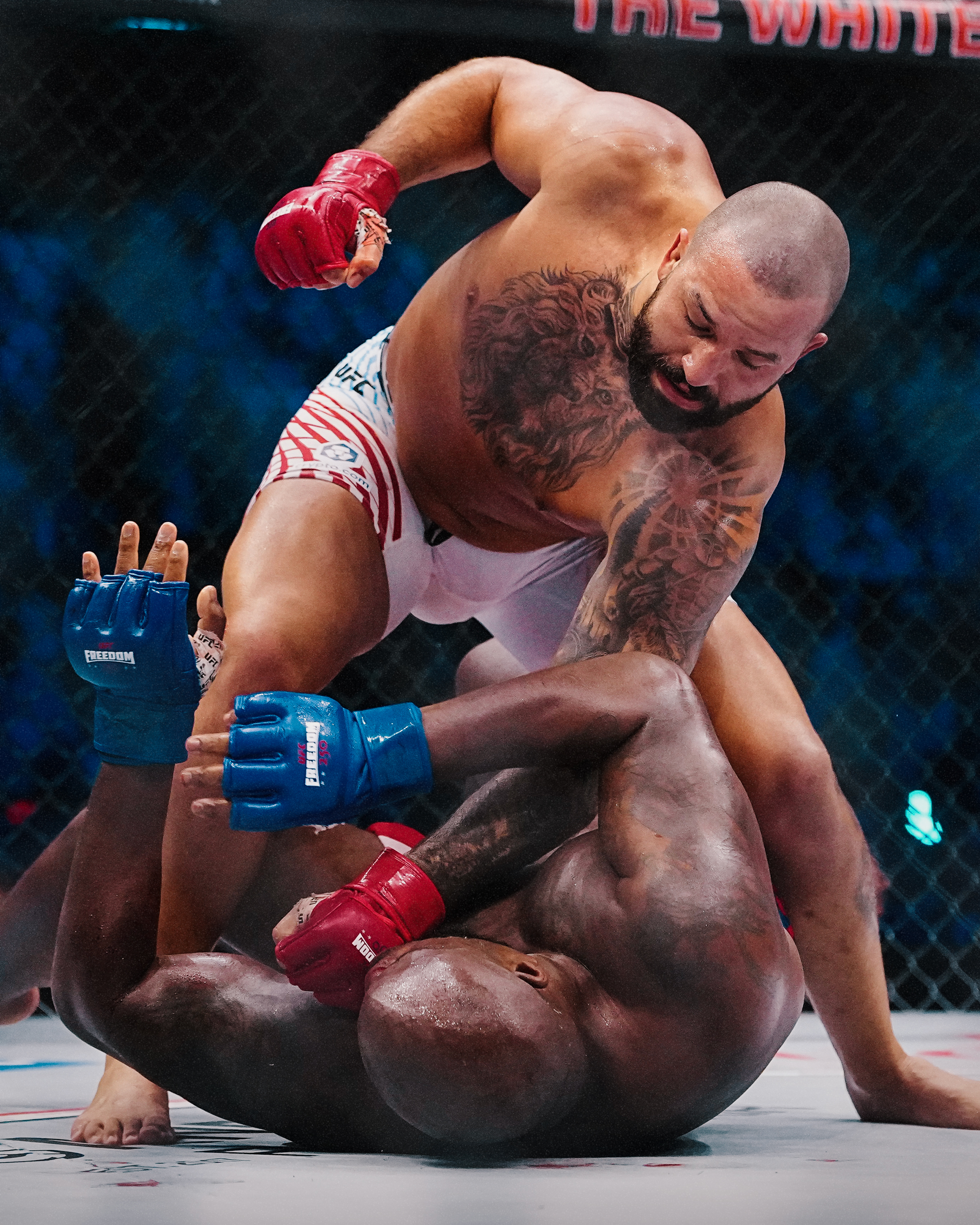 Josh Hokit makes it look incredibly easy and KOs Derrick Lewis in Round 2 to remain undefeated.

4 straight finishes at #ufcfreedom250. 🔥