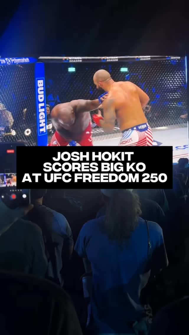 Josh Hokit had a banger of a fight with Derrick Lewis tonight.