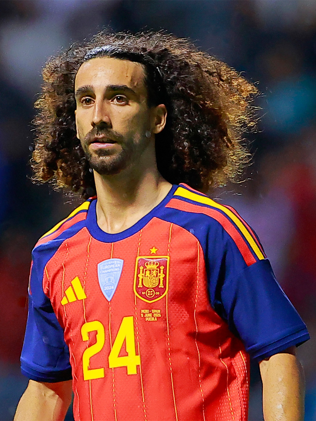 COMUNICADO OFICIAL
El Real Madrid C. F. y el Chelsea FC han llegado a un acuerdo para el traspaso del jugador Marc Cucurella, que queda vinculado a nuestro club durante las próximas seis temporadas, hasta el 30 de junio de 2032.
-
Real Madrid C. F. and Chelsea FC have reached an agreement for the transfer of the player Marc Cucurella, who will be linked to our club for the next six seasons, until June 30, 2032.
#RealMadrid | #WelcomeCucurella