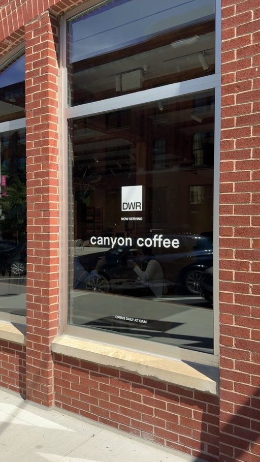 I hope you guys are here to test the water 👀 because Chicago need more cafes like this like fr 😩
 
📍 @canyoncoffee inside @designwithinreach (Fulton Market)
.
.
.
.
.
#coffee #lifestyle #chicago #foodie #cafe 

🔖: Coffee, Chicago, foodie, Latte art, Barista, Cafe Review, Fashion, Interior, 맛집, 가오픈, 커피, 라떼아트, 시카고, 인테리어, 패션