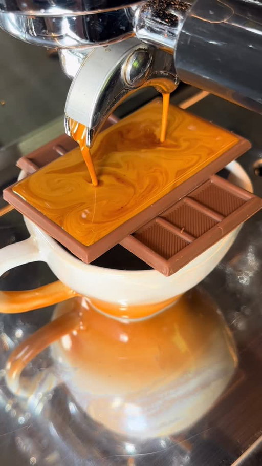Doppelter Schokoladenschmelz🍫😋#schokolade #kaffee