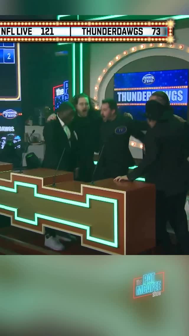 @officialajhawk versus @AdamSchefter 

Name a College Football Bowl Game…

THE ROSE BOWL IS THE NUMBER ONE ANSWER