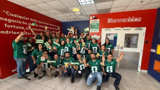 ⚽🔥 Así se vivió el primer día del Mundial en WK Kellogg Co Mexicali 🔥⚽
Hoy encendimos la emoción mundialista en planta, compartiendo la pasión, el compañerismo y la energía que nos caracteriza como equipo. 🙌
¡Gracias a todos los que fueron parte de este gran inicio!
Seguimos viviendo el Mundial juntos. 🌎⚽
