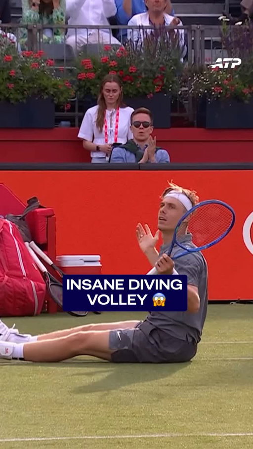 Shapovalov taking flight ✈️ 

#hsbcchampionships