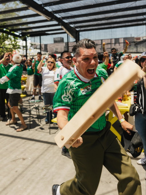 El Tri started the tournament with a win! Huge thank you to everyone who came out, watched with us and helped make it one of the best places in LA to cheer on Mexico.

We’re running it back this Thursday, June 18, as Mexico takes on South Korea! More announcements soon.

Special thanks to @manojomezcal , our music selector @diego_guerrero , and our emcees @urban.pitch 

Photos by @reneportophoto.studio